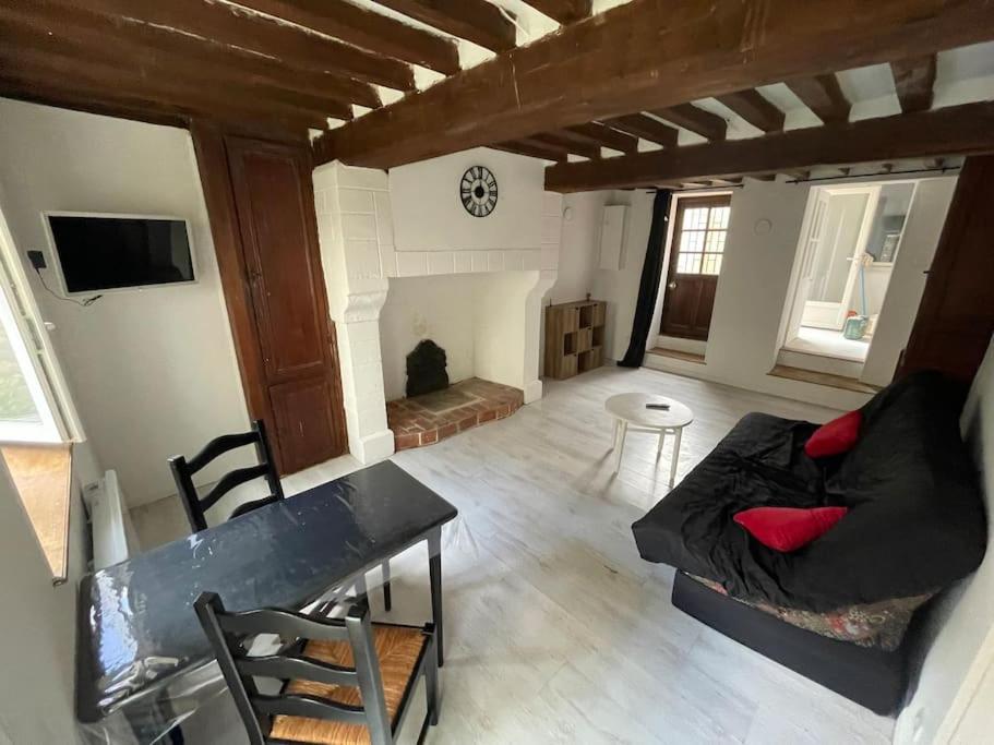Le Studio Aristide Appartement Pont-Audemer Buitenkant foto